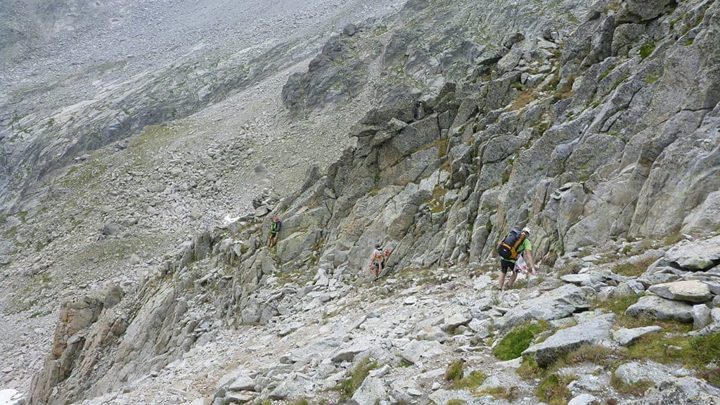 Brillante actuación del dianense Tony Herrera en la dura prueba de la Vuelta al Aneto 2 Tramo de la bajada del Collado Salenques