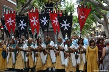 Desfile de Gala Guerrers Hospitalaris – Batallón de la hermandad