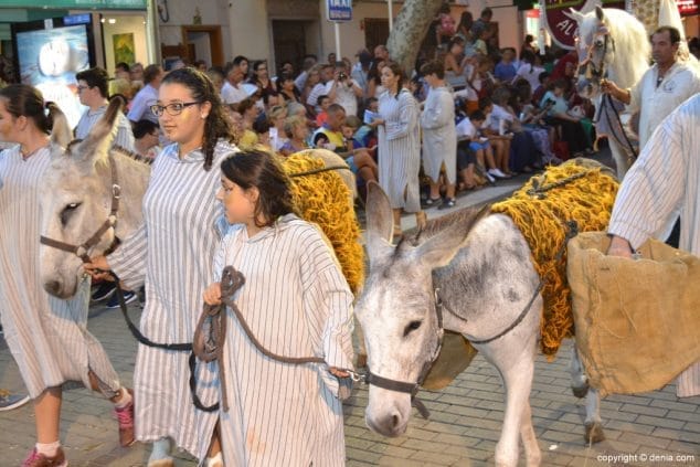 02 Desfile de gala Filà Alkamar Burros