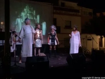 03 Actuación de teatro en la Flexió Verbal