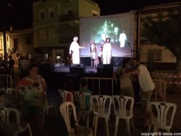 04 Actuación de teatro en la Flexió Verbal