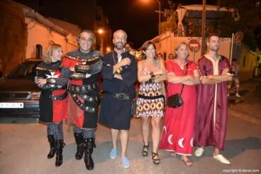 Cargos Moros y Cristianos 2015 en la recepción de la capitanía cristiana