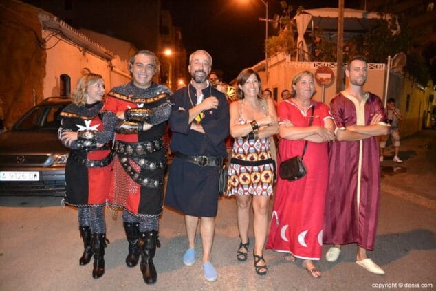 04 Cargos Moros y Cristianos 2015 en la recepción de la capitanía cristiana