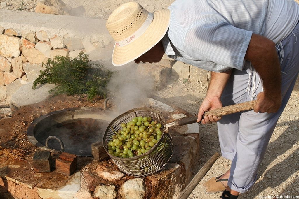 042 Escaldà de la pansa a Jesús Pobre