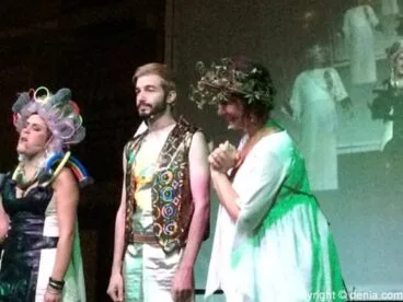 05 Actuación de teatro en la Flexió Verbal