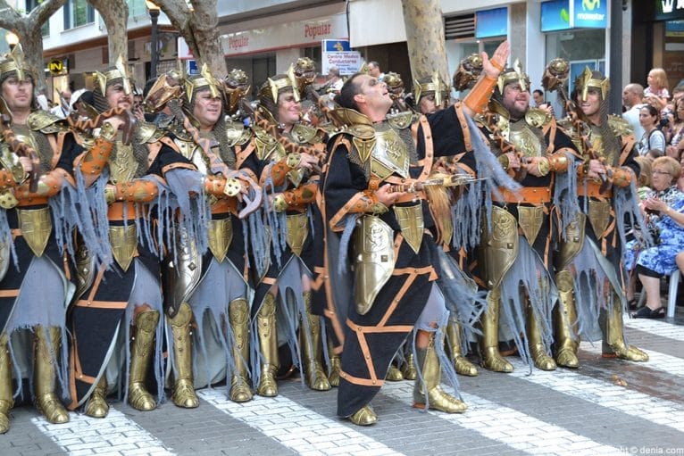 056 Desfile de gala moros i cristians - Creuats