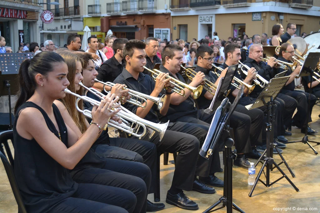 06 Concierto de Moros y Cristianos 2015 – Trompetas