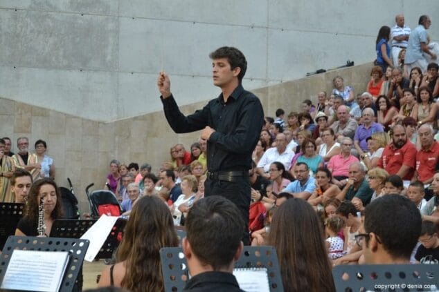 07 Concierto de Moros y Cristianos 2015 Javier Pinto