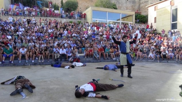 13 Batalla Moros y Cristianos 2015 Lucha de los soldados