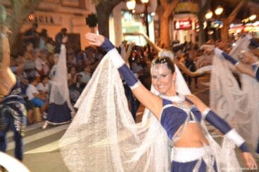 Desfile de gala Filà Alkamar – Ballet de la media luna