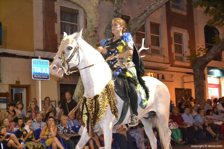Desfile de gala Filà Alkamar - Caballo