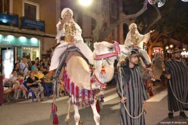 Desfile de gala Filà Alkamar – Camellos