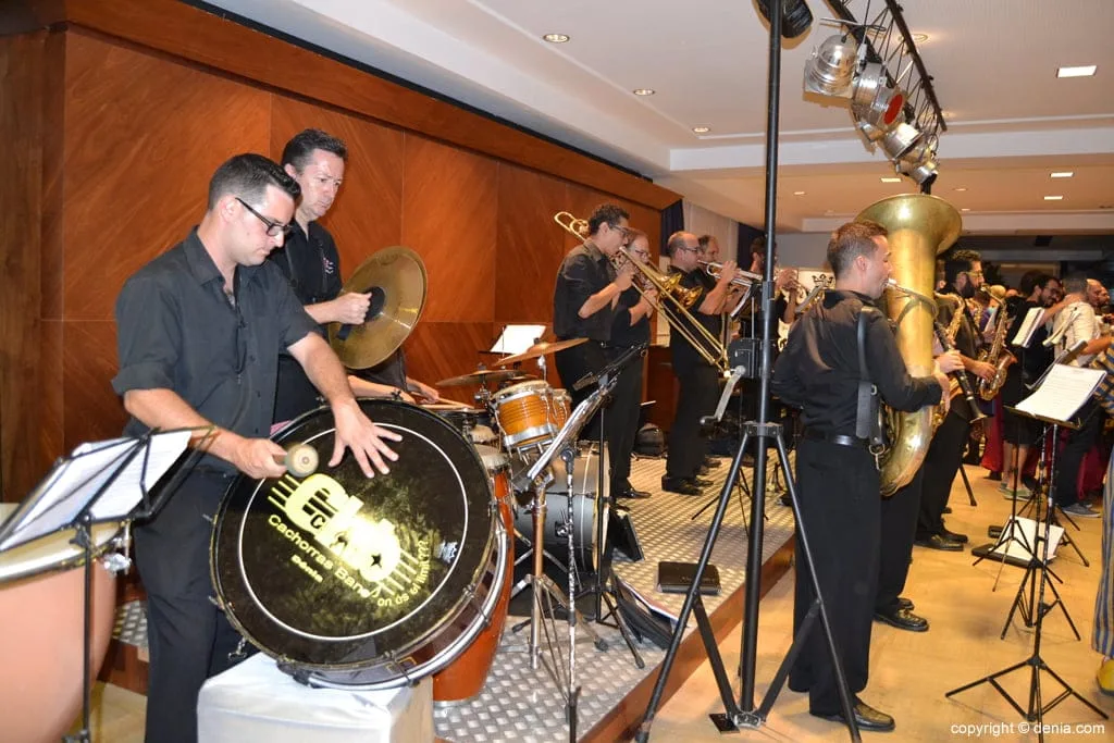 Cena de Gala de Moros y Cristianos - Cachorras Band
