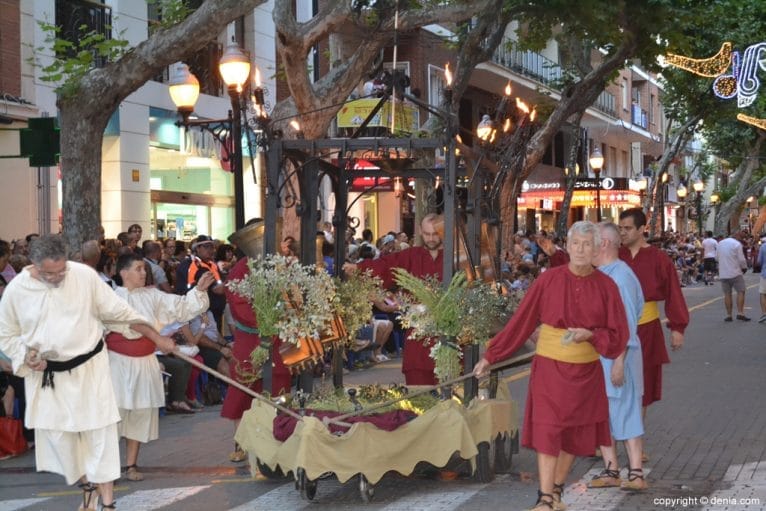 Desfile de Gala Guerrers Hospitalaris - Campanas anunciadoras
