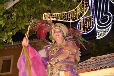 Desfile de gala Filà Alkamar – Mabel Buigues