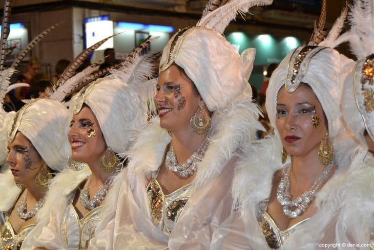 Desfile de gala Filà Alkamar - Escuadra blanca