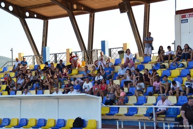 Afición en las gradas