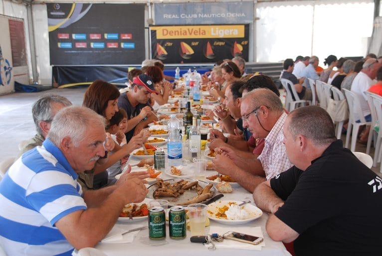Comida de pescadores del concurso