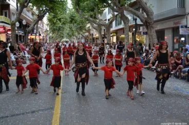 Desfile infantil de la filá Piratas