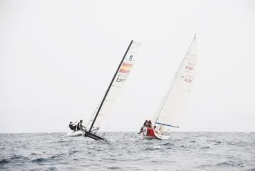 Dos barcos en la regata mixta Peret y Marieta