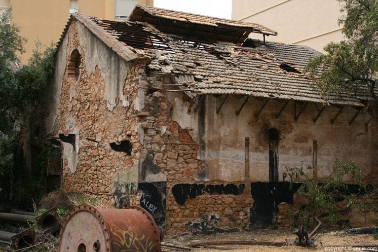 El edificio principal de la fábrica 3