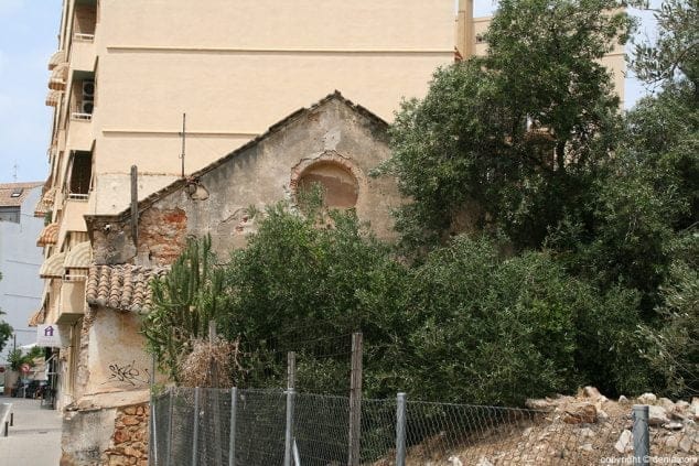 El edificio principal de la fábrica