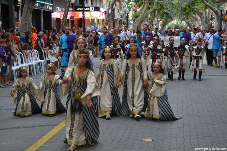 Escuadra de niñas de Creuats