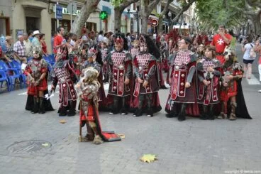 Escuadra de niños de la filá Hospitalaris 3