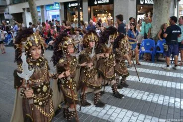 Escuadras de niños y niñas de Almogávers 2