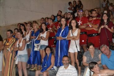 Festeros en el concierto de bandas
