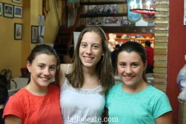 Grupo de falleras infantiles de la Falla Oeste