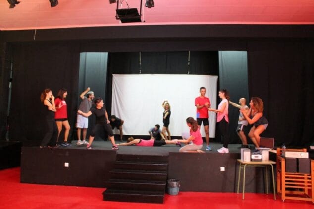 Agujetas y mucha expresión en el último taller celebrado en la ETC 2 Grupo del taller de teatro físico