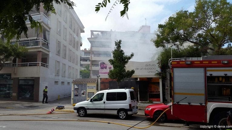 Humo saliendo de la caseta