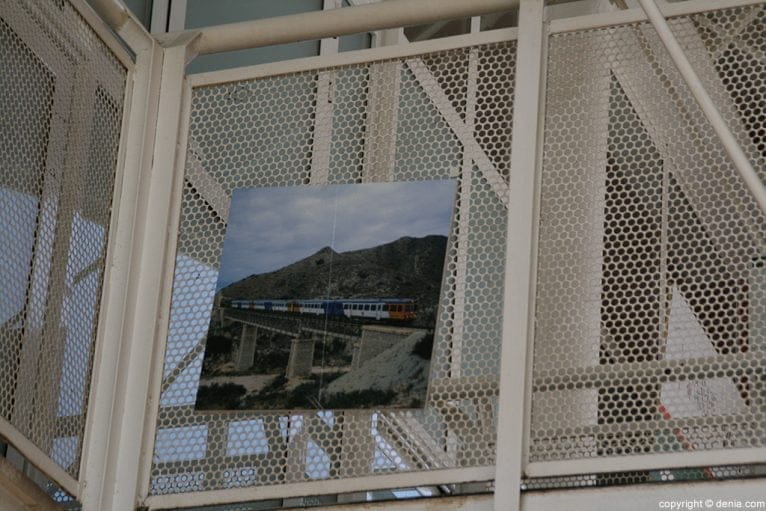 Imágenes varias del paso del tren