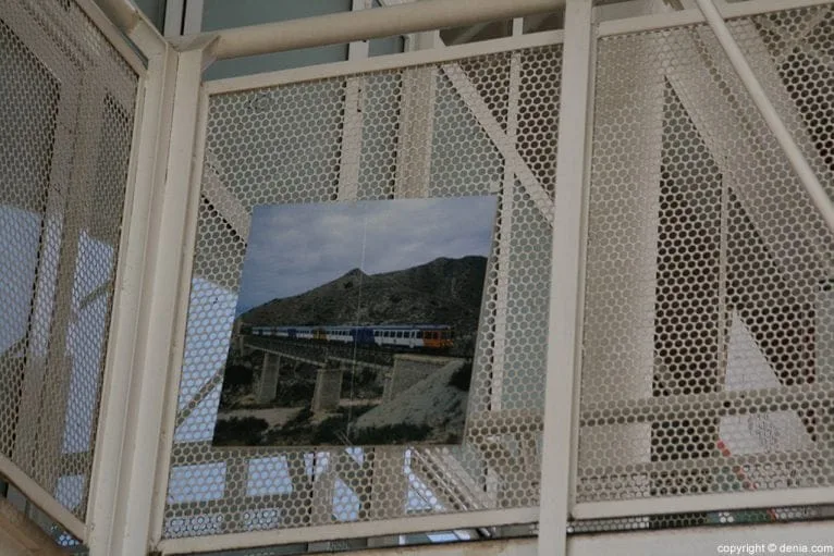Imágenes varias del paso del tren