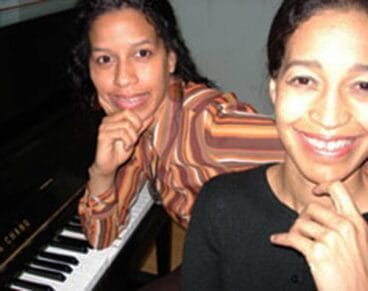 Ivon e Ivet Frontela Rico tocan hoy en el Centro Social