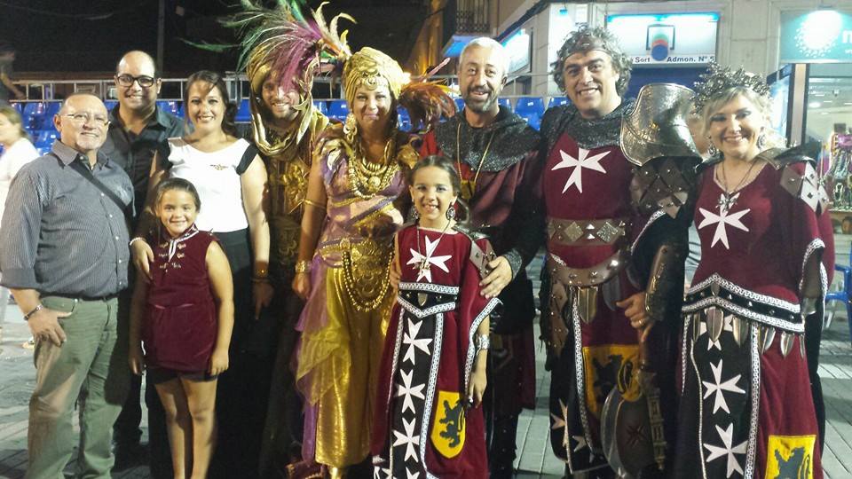 Las Falleras Mayores de Dénia tuvieron una amplia agenda de actos 2 Junto al presidente de los moros y los capitanes y abanderadas