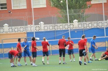 La plantilla dianense trabajando durante la pretemporada