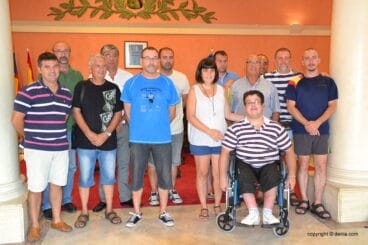 Mariam Tamarit con los coordinadores de las Escuelas Deportivas