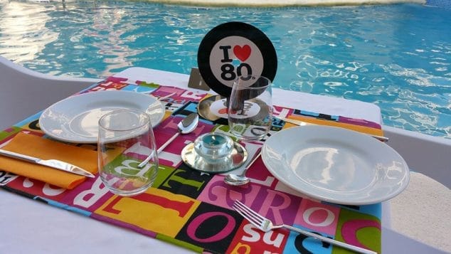 Mesa movida de los 80