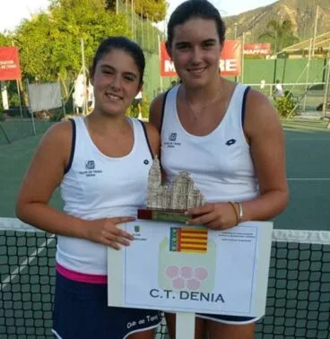 Neus Ramos junto a Andrea Redondo