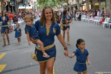 Niñas de la filá Almogavers