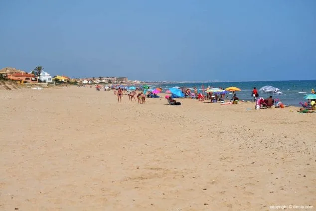 Playa Les Deveses en Dénia: la nueva joya de arena fina (Guía 2026) 31 Playa Les Deveses Dénia