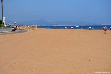 Playa de arena Dénia – Els Molins