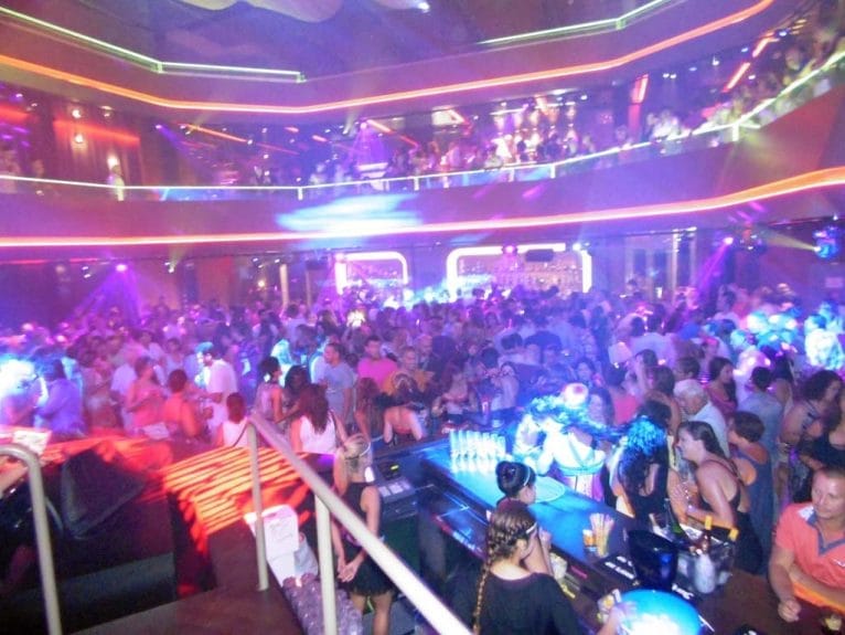 Sala de discoteca Condado