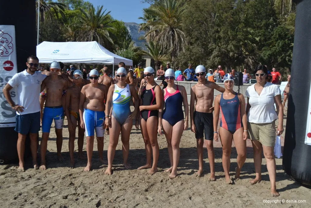 Salida de cadetes e infantiles de la Travesía a nado de Dénia
