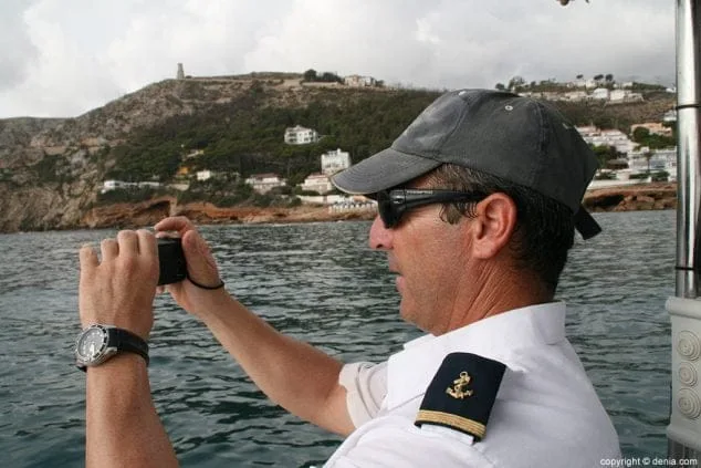 Se fotografía para tener los datos de las barcas