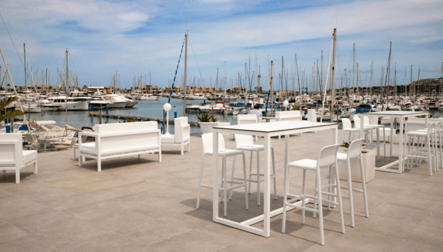 Restaurante Balandros 13 restaurante con vistas al mar en el puerto deportivo de denia