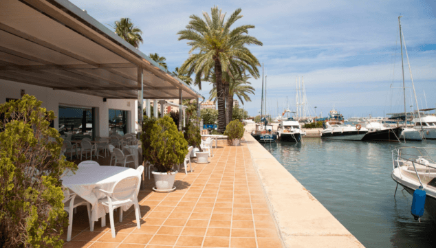 Restaurante Balandros 11 ubicados frente al puerto de denia