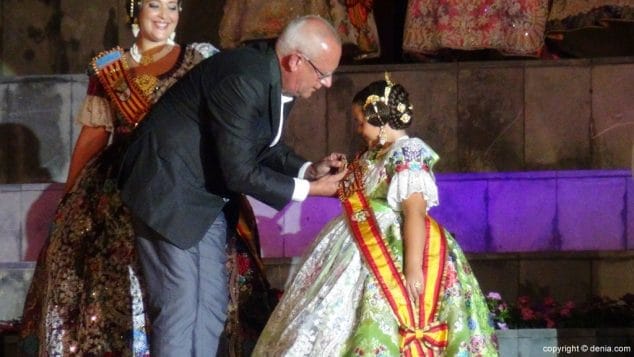 06 Presentación Falleras Mayores de Dénia 2016 Grimalt impone las joias